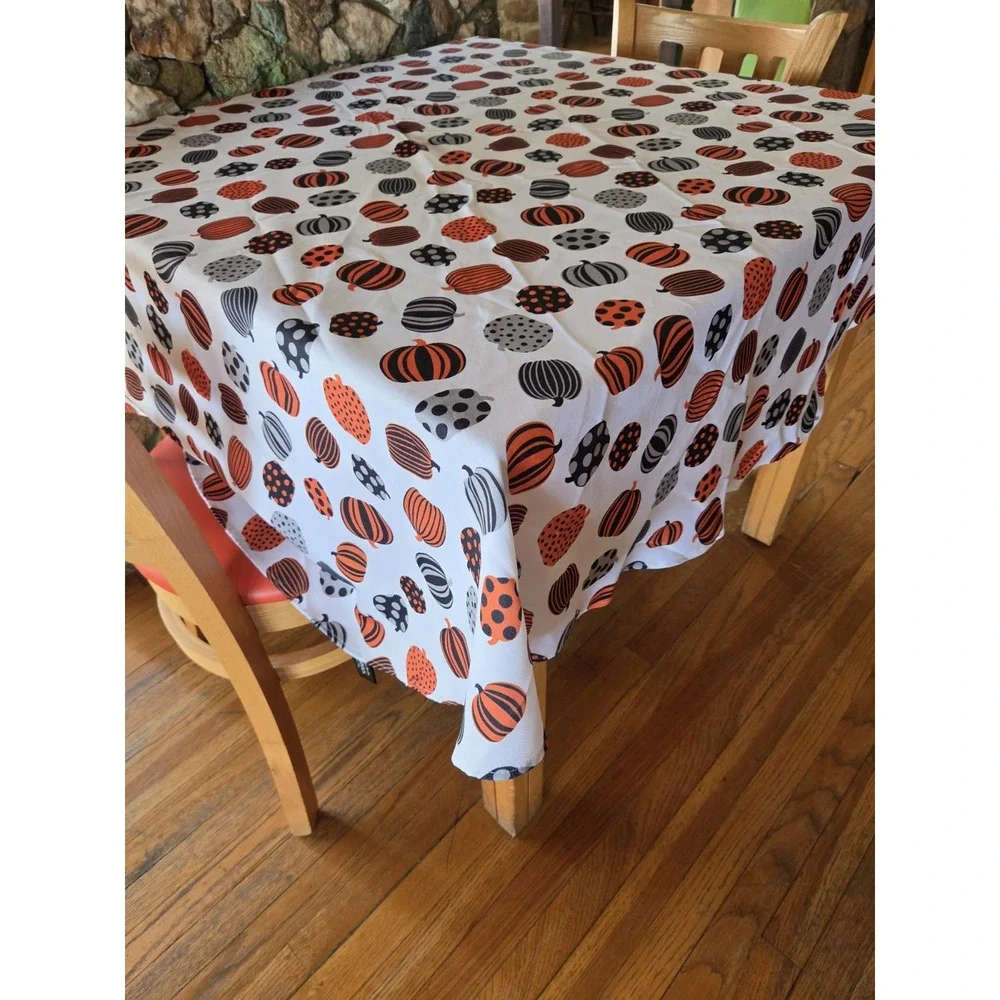70 Round Tablecloth Pumpkins Fall Harvest Halloween Polyester Whimsical